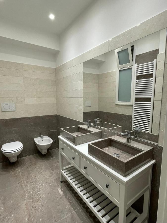 Suite 55 In Centro Trani Bagian luar foto