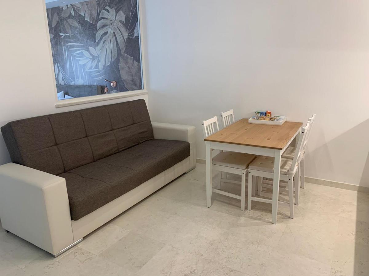 Suite 55 In Centro Trani Bagian luar foto